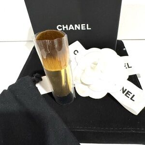 Chanel Sublimage Makeup Brush with Black Pouch